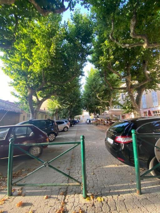 Appart Neuf Au Coeur Du Village De Collobrières エクステリア 写真